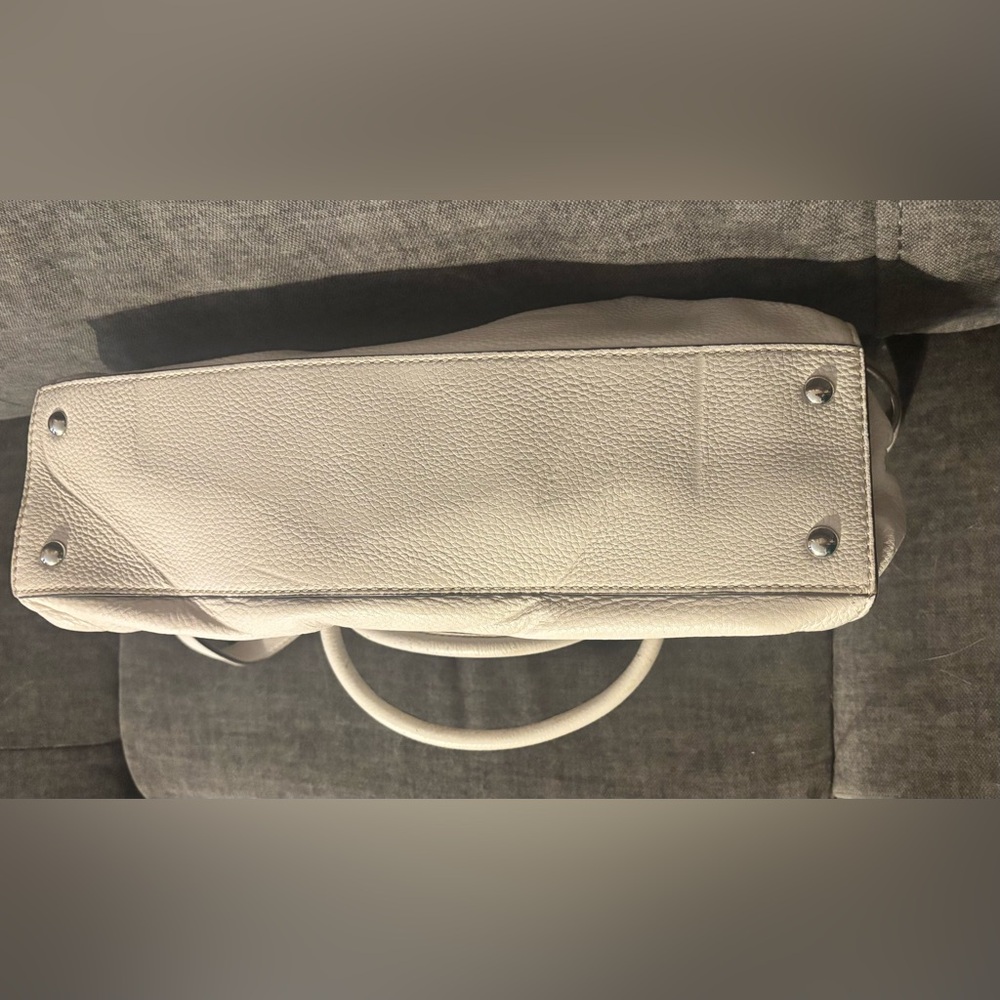 Vintage Michael Kors Large Hamilton EW Tote- Vanilla Leather - Picture 3 of 12